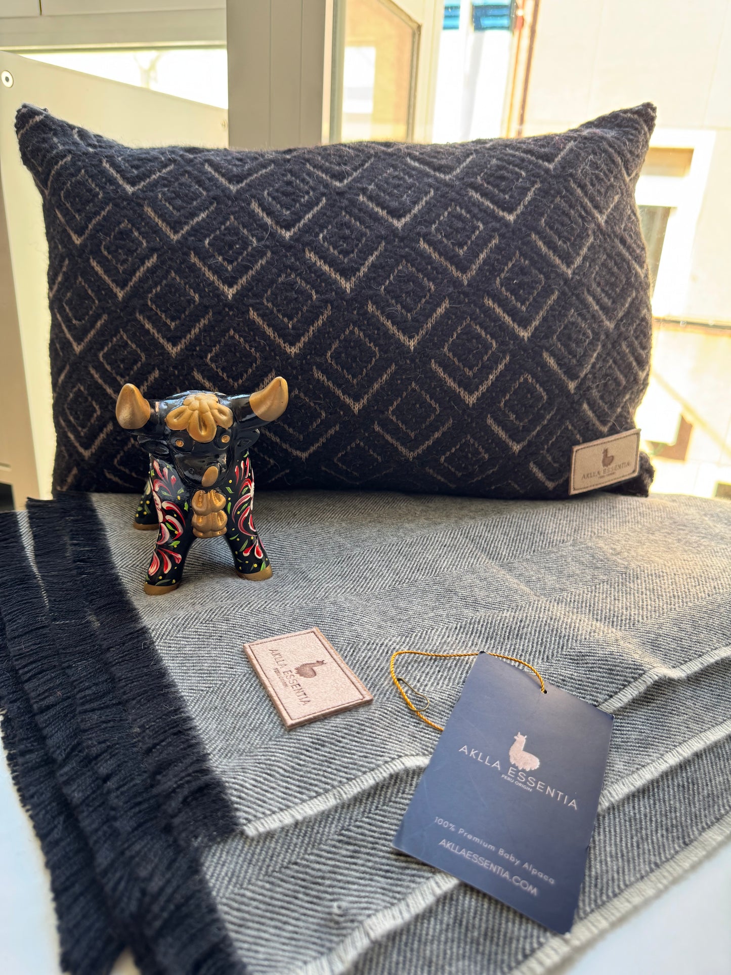 Funda de Cojín de Baby Alpaca – Aklla Essentia